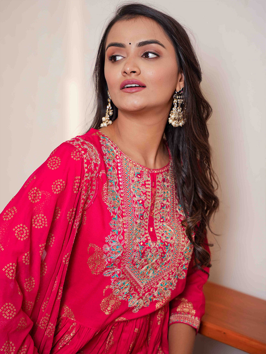 Zari Booti &amp; Paisley Printed Kurta With Pants &amp; Dupatta