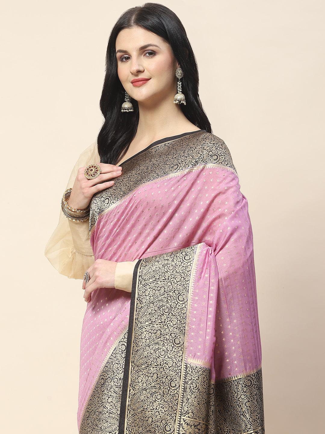 Zari Border Booti Woven Handloom Saree