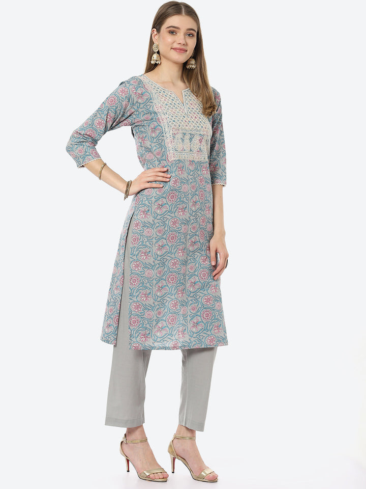 Resham Neck Embroidered Printed Chanderi Kurta With Pant