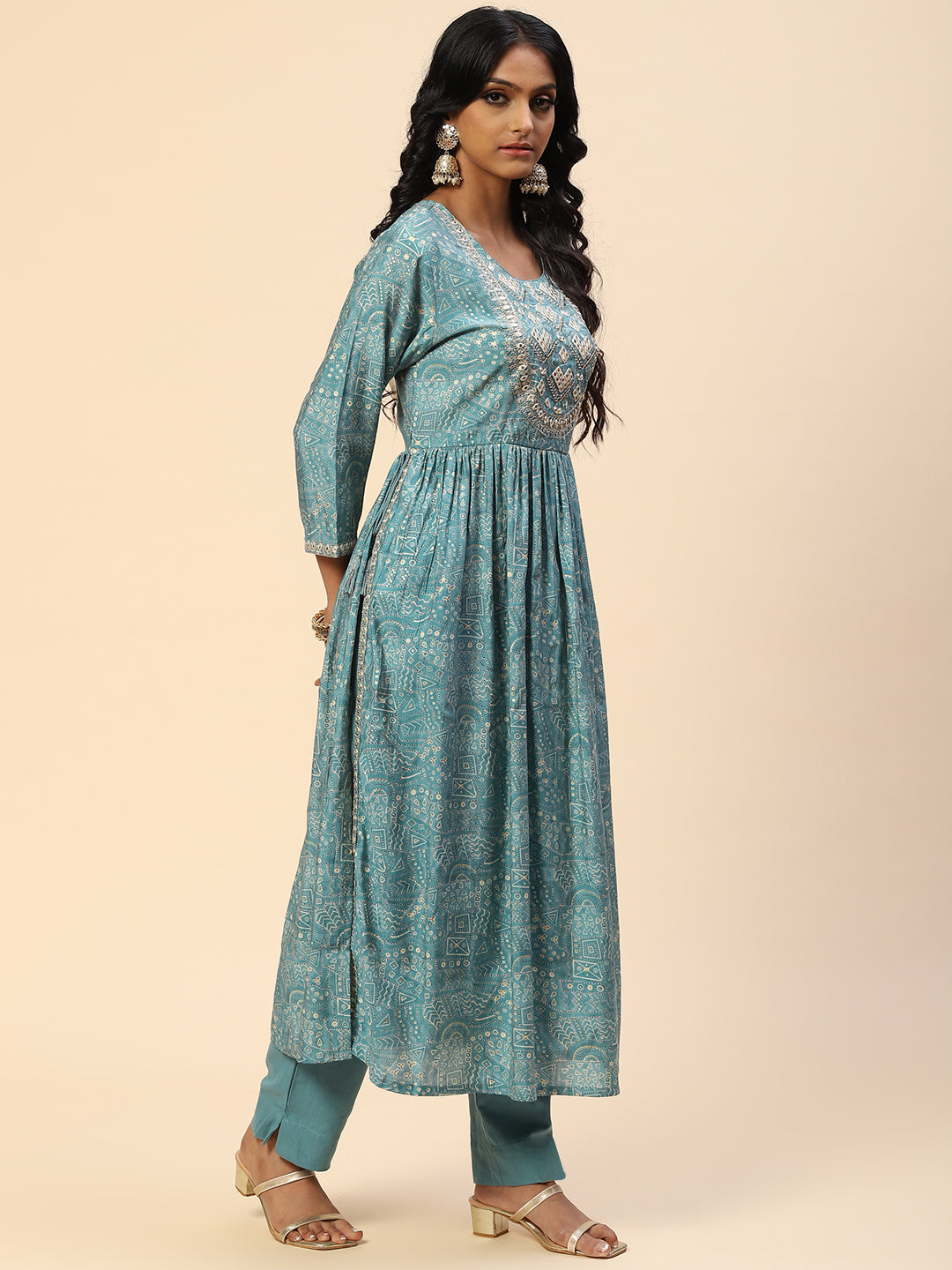 Embroidered Mirror Neck Printed Muslin Kurta With Pants