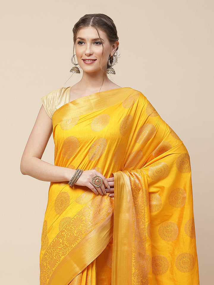 Zari Border Booti Art Handloom Woven Saree