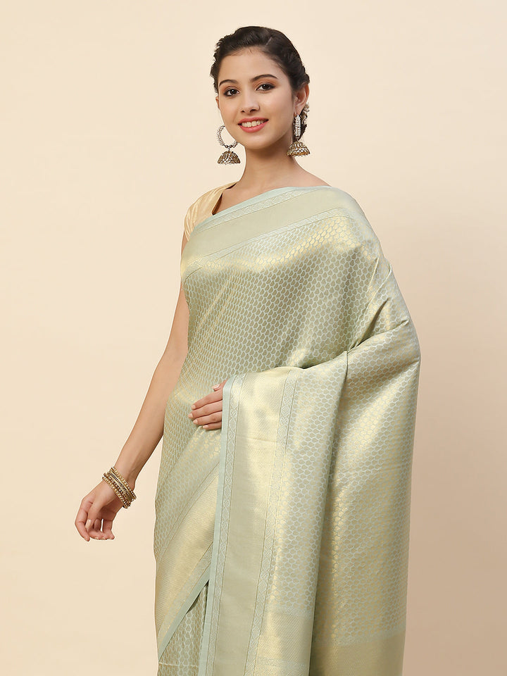 Plain Zari Border Art Handloom Woven Saree