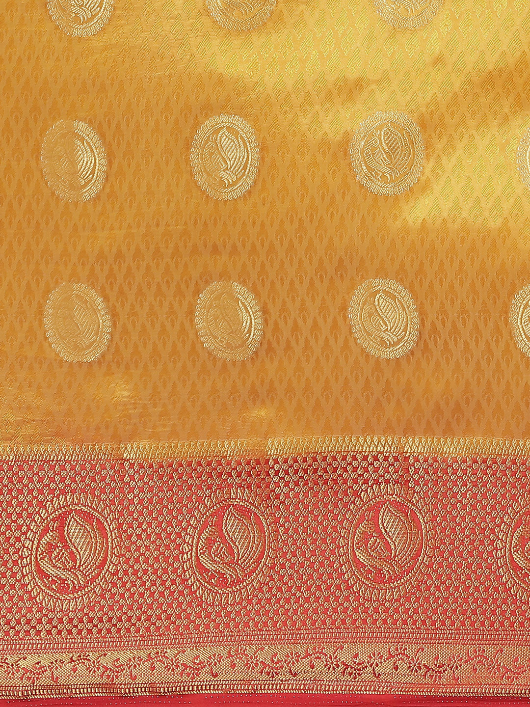 Zari Border Booti Art Handloom Woven Saree
