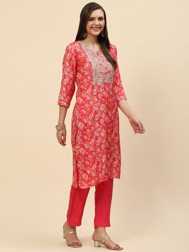 Zari Neck Embroidered Muslin Kurta With Pants