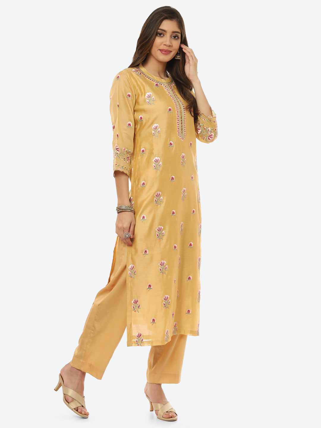 Resham Booti Cotton Kurta With Pant &amp; Dupatta