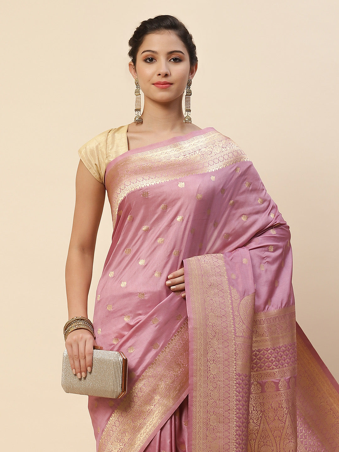 Zari Border Booti Art Handloom Woven Saree