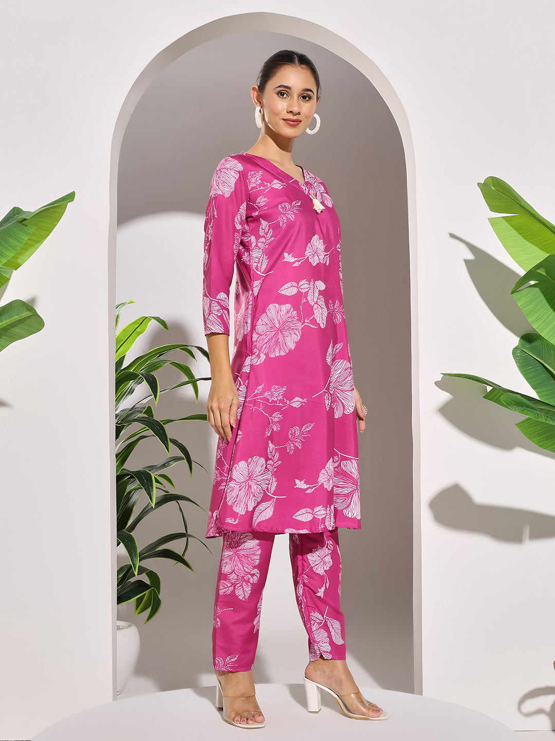 Digital Printed Cotton Blend Kurta With Pants
