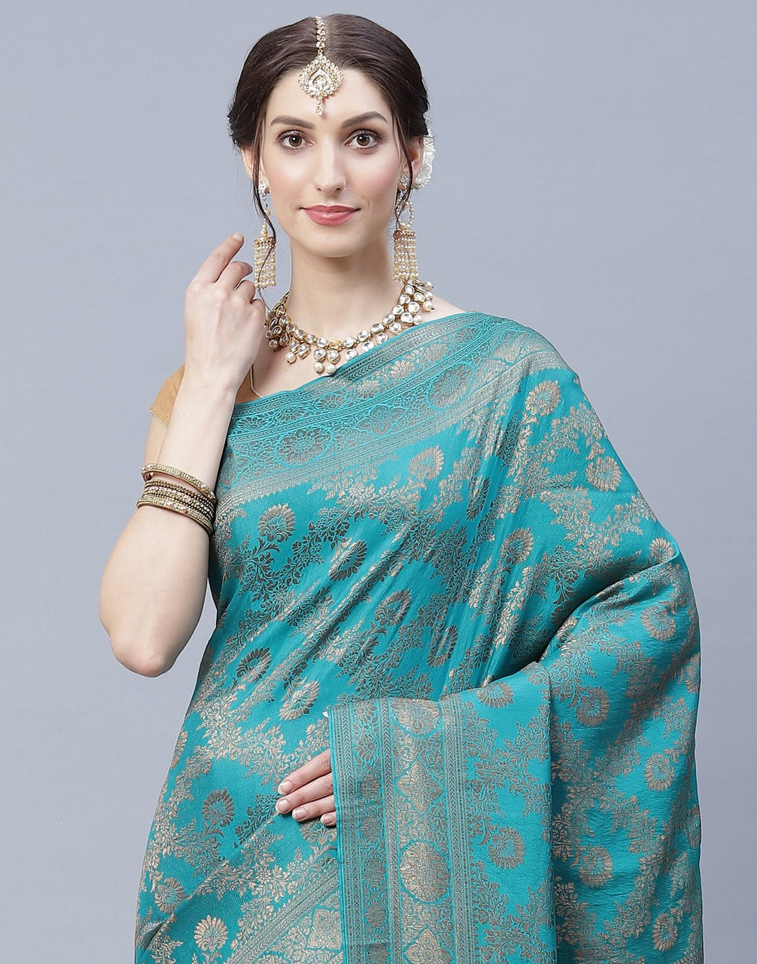 Elegant Crepe Saree With Beautiful Zari Jaal Weaves