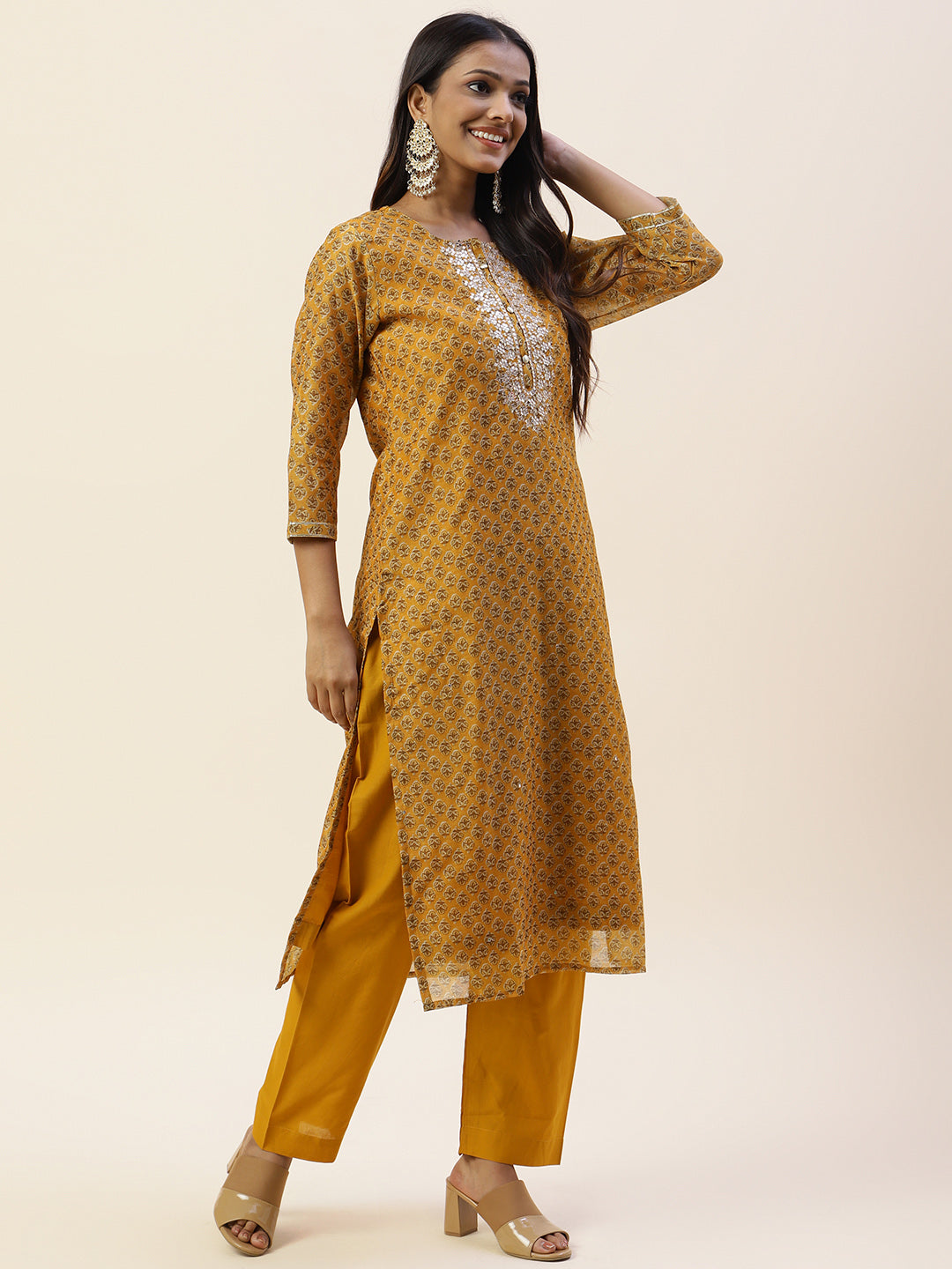 Printed &amp; Yoke Embroidered Chanderi Kurta With Pants