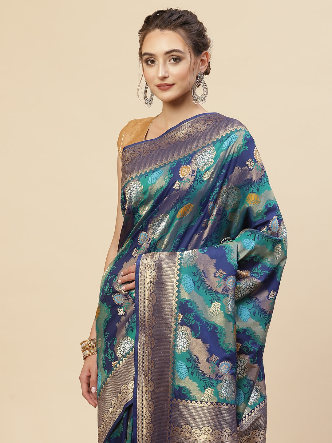 Zari Jaal Banarasi Woven Saree