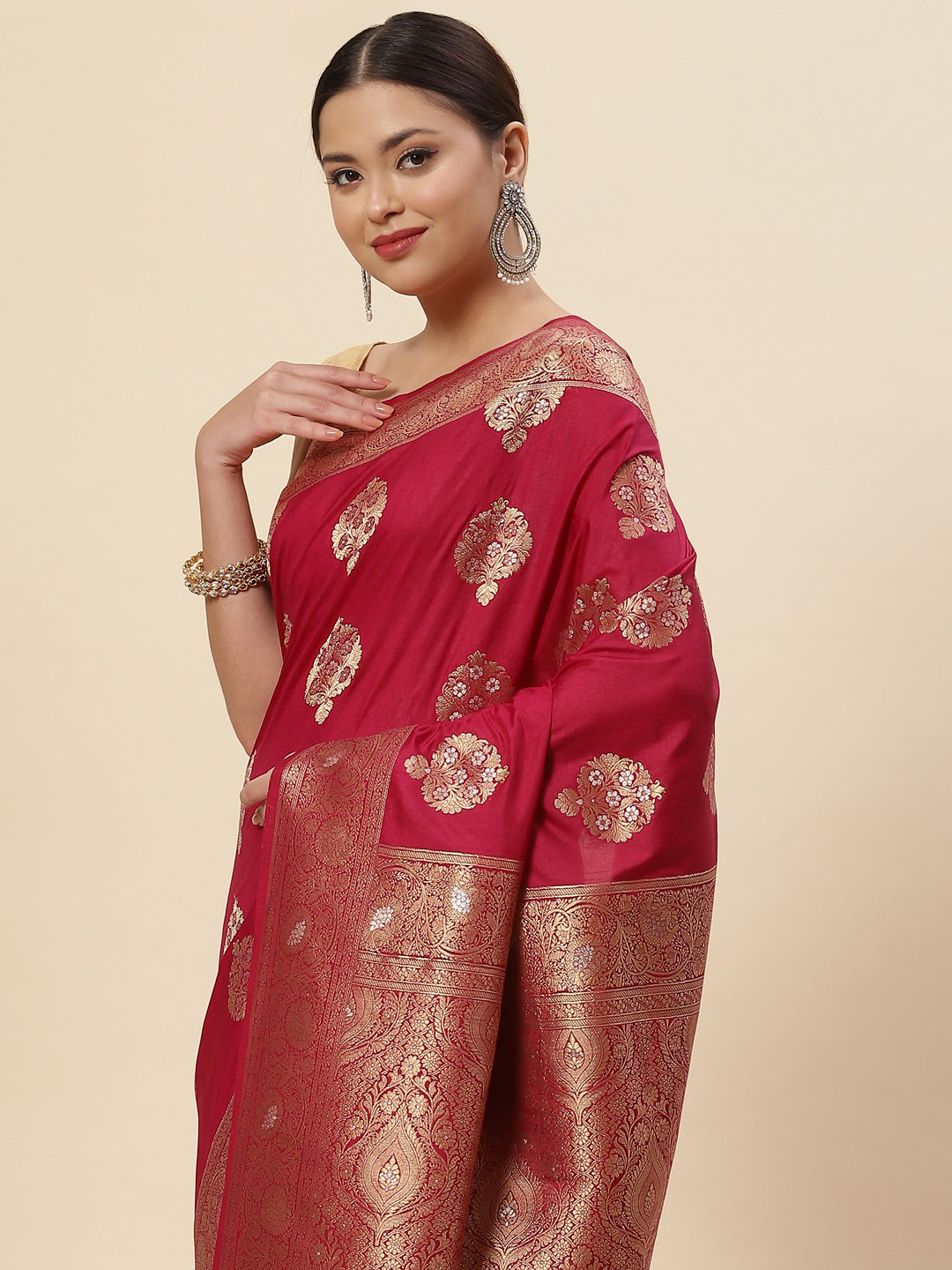 Zari Booti Handloom Woven Saree