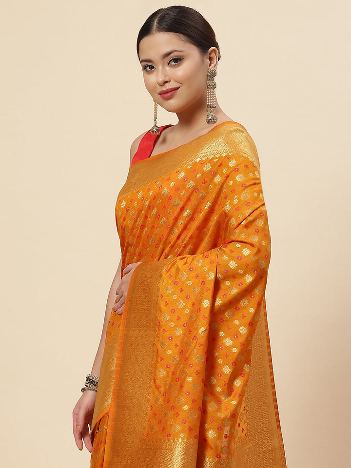 Zari Border Booti Handloom Woven Saree