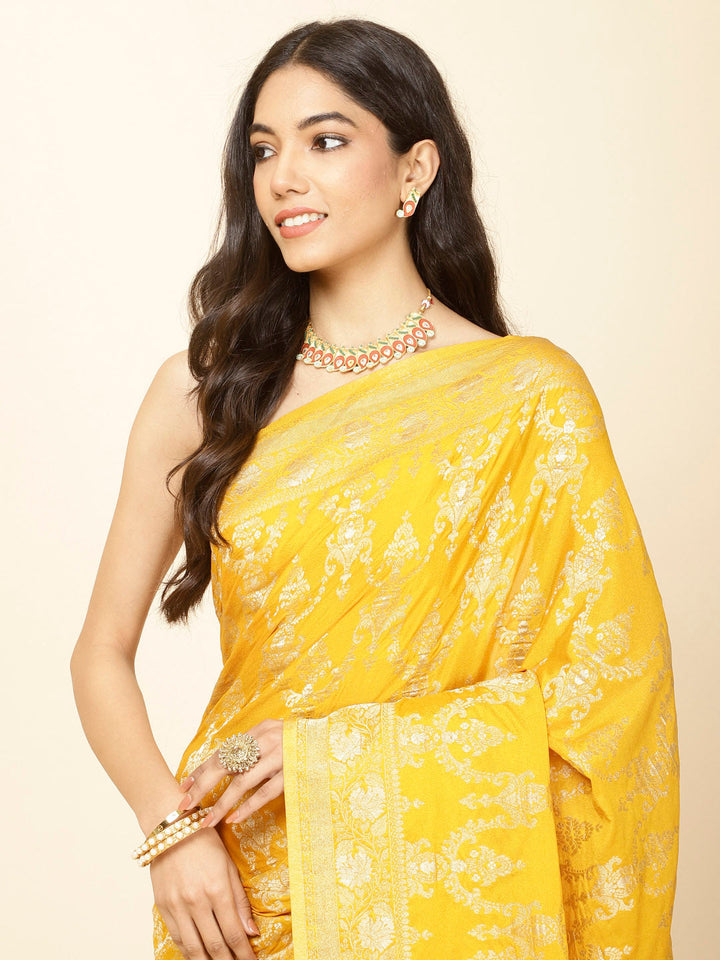 Zari Jaal Woven Crepe Saree