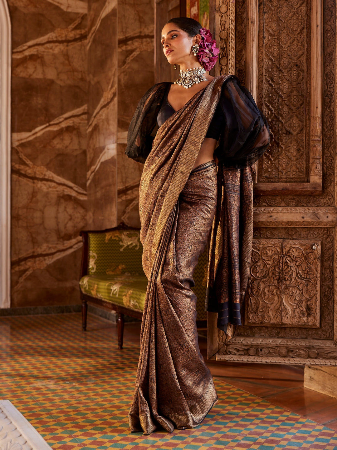 Antique Jaal Crepe Plain Saree