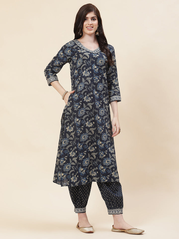 Floral Printed Cotton Kurta With Pants