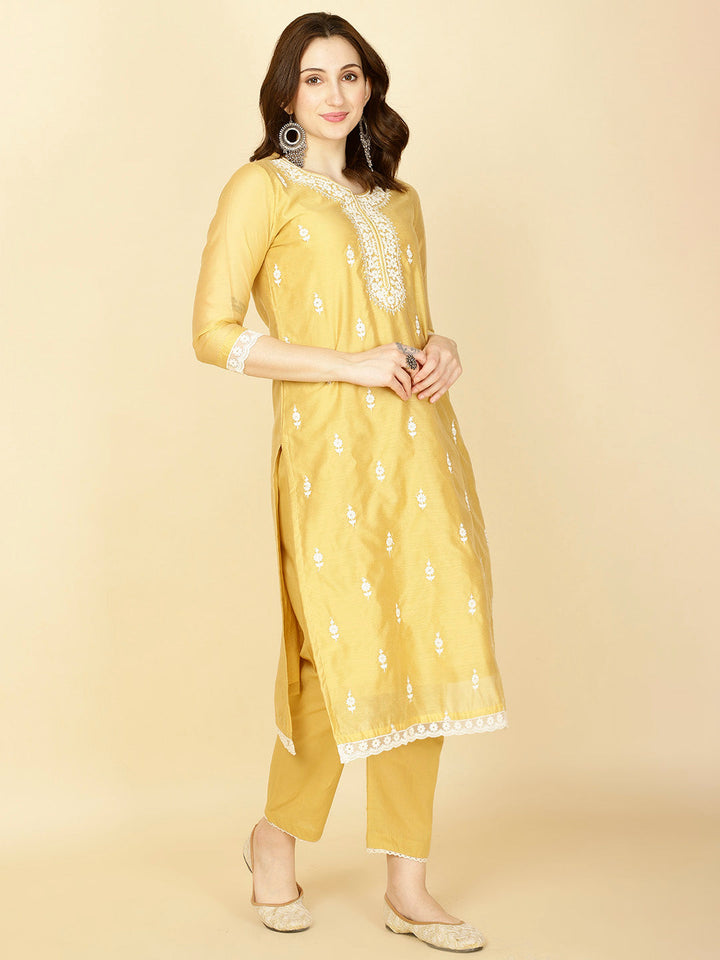Floral Embroidery Chanderi Kurta With Pants &amp; Dupatta