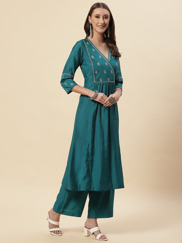 Embroidered Cotton Kurta With Pants
