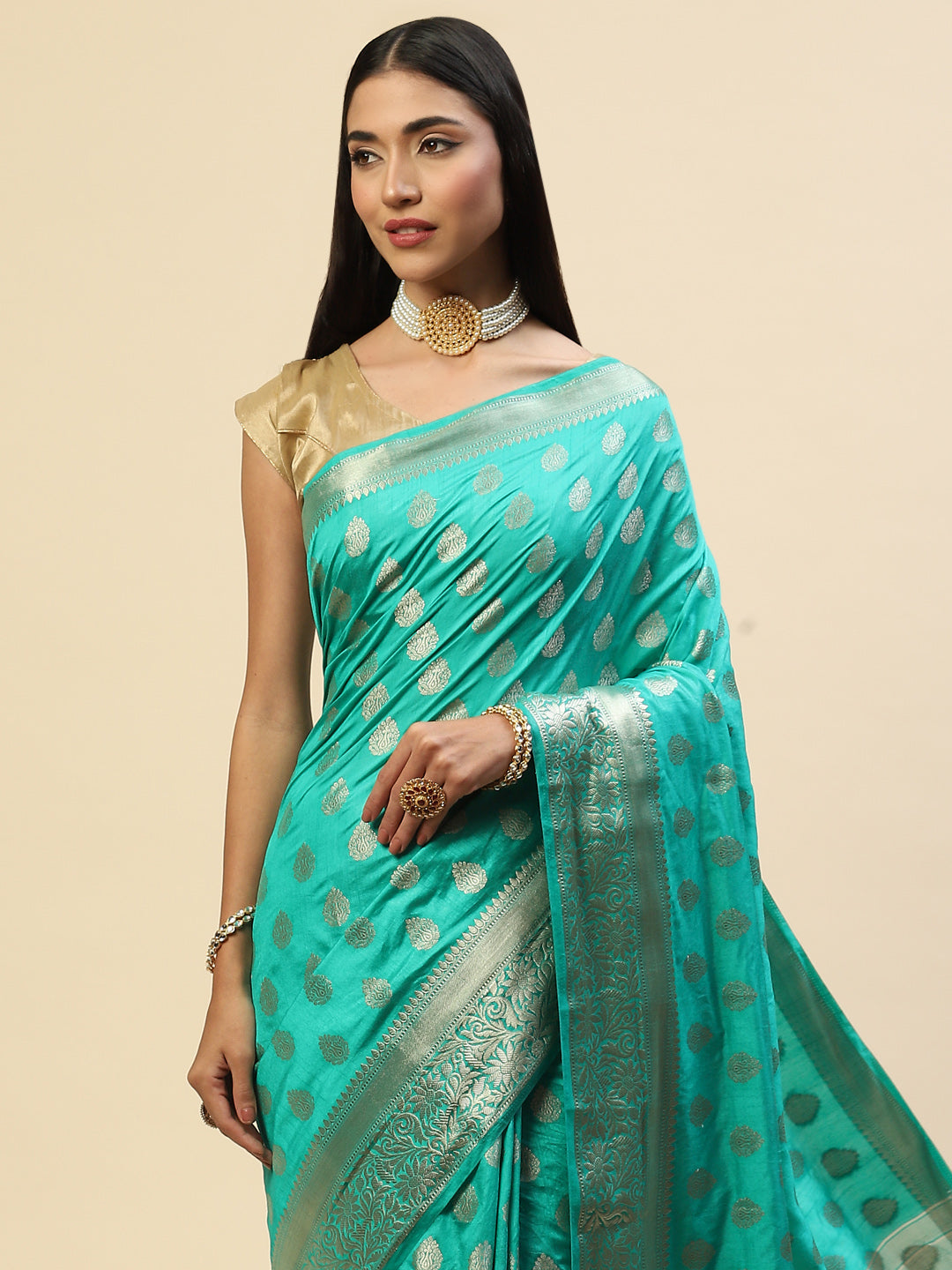 Zari Border Booti Handloom Woven Saree