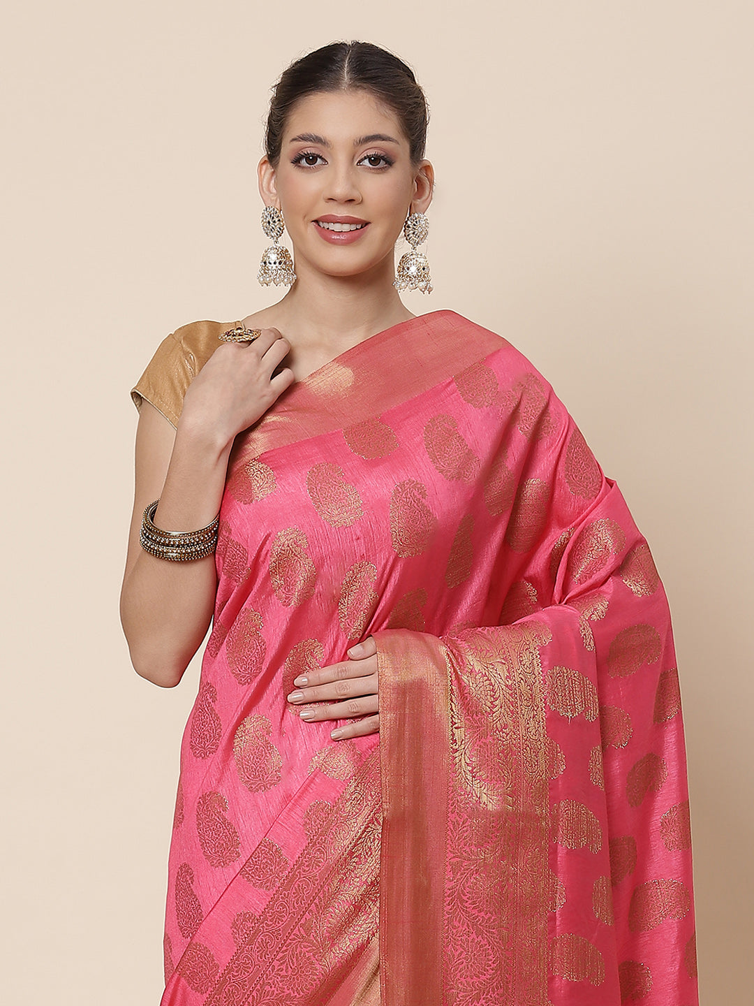 Zari Border Booti Art Handloom Woven Saree