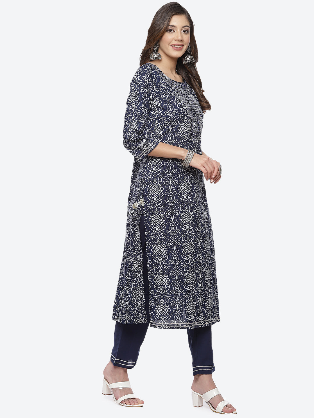 Resham Booti Cotton Stitched Salwar Kameez With Chiffon Dupatta