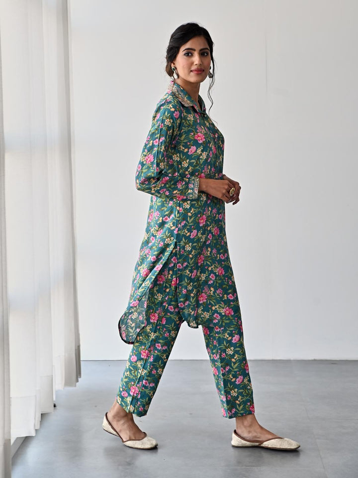 Floral Printed Collar Neck Muslin Kurta With Pants