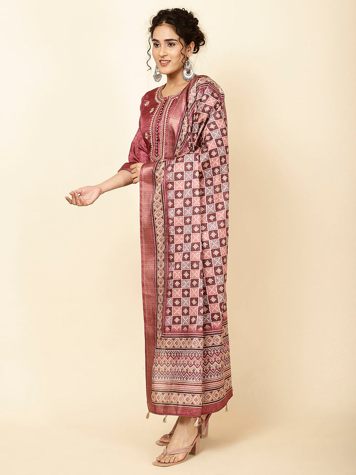 Embroidered Tussar Kurta With Pants &amp; Dupatta