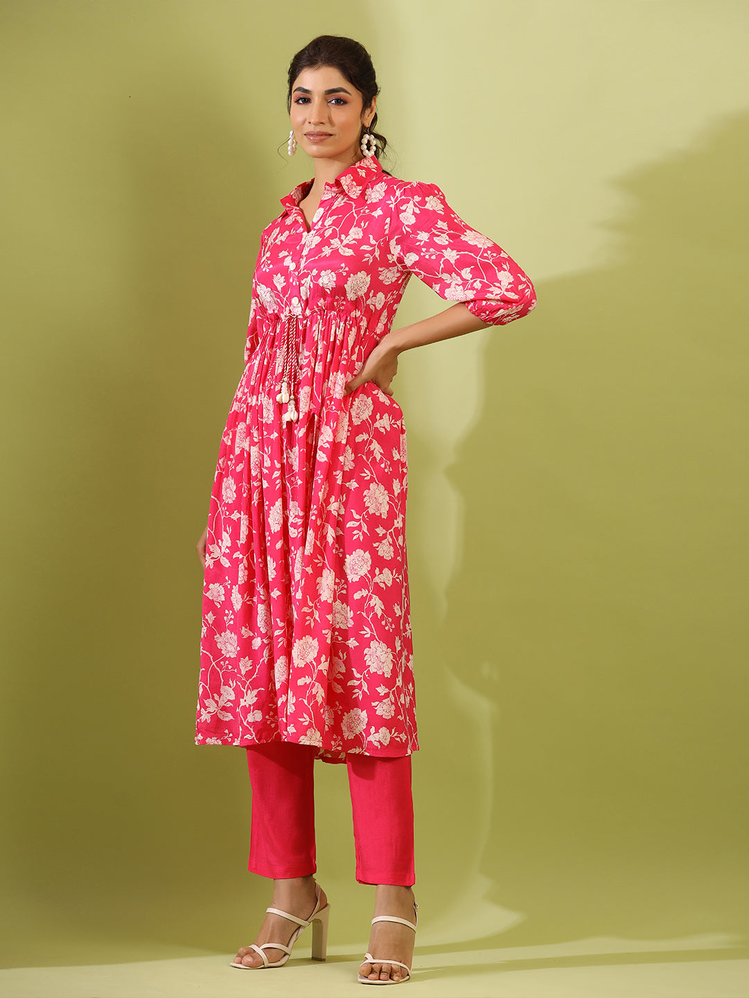 Floral Printed Muslin Kurta With Pants