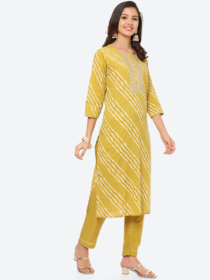 Neck Embroidered Patti Cotton Kurta With Pant