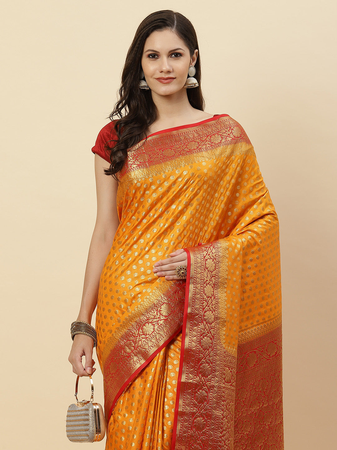 Zari Border Booti Art Handloom Woven Saree