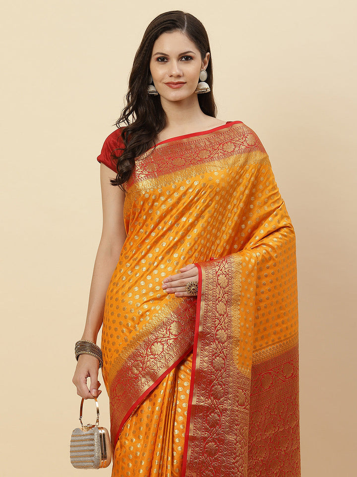 Zari Border Booti Art Handloom Woven Saree