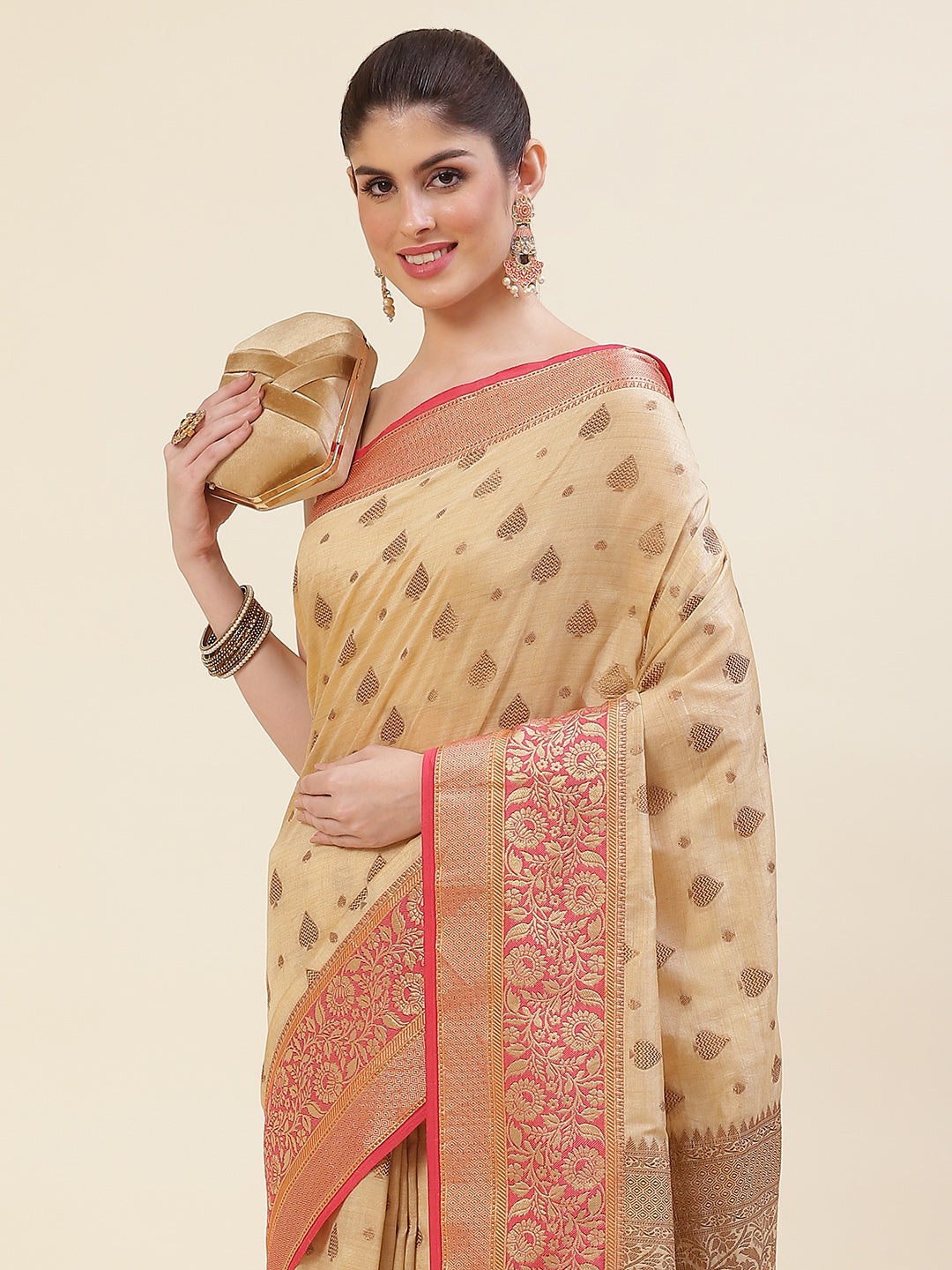 Zari Border Booti Handloom Woven Saree