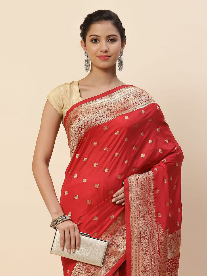 Zari Border Booti Art Handloom Woven Saree