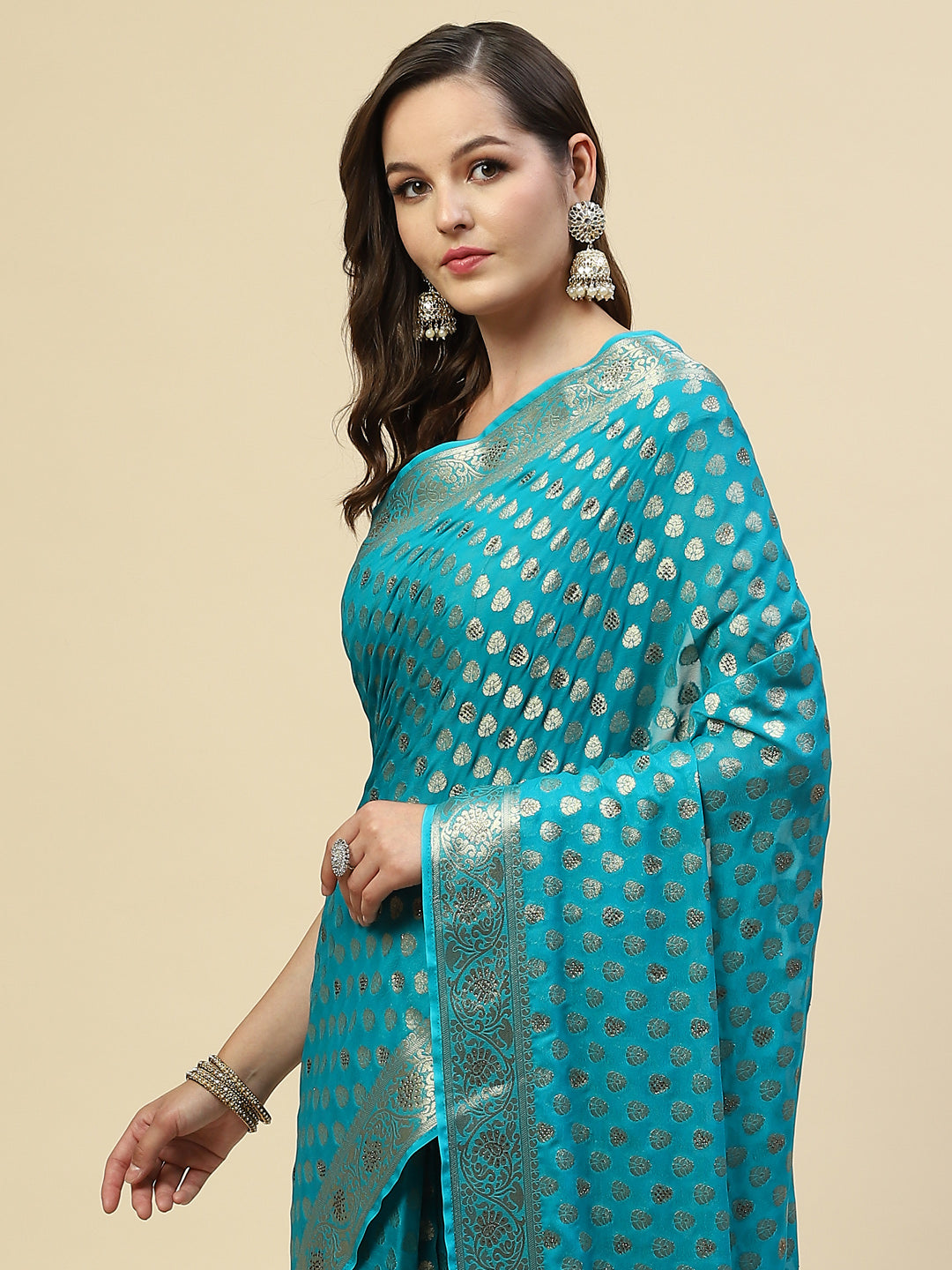 Antique Booti Georgette Plain Saree