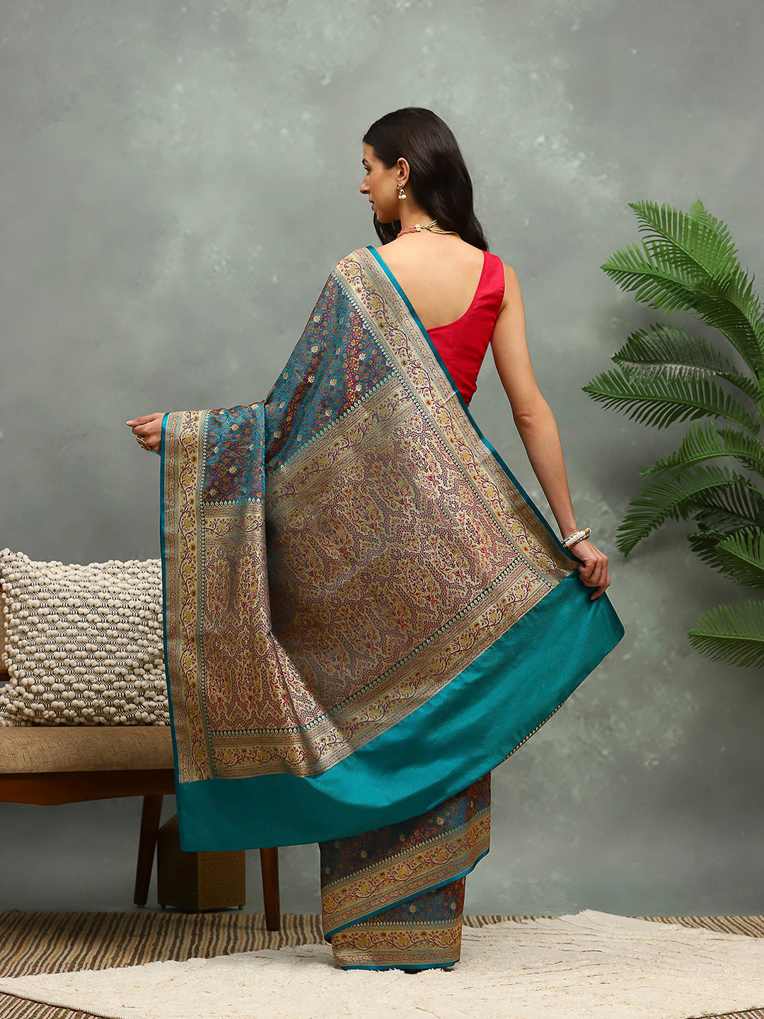 Jamavar Banarasi Woven Saree
