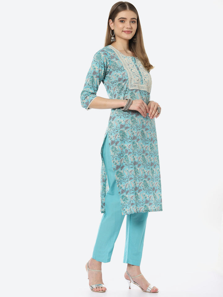 Resham Neck Embroidered Printed Chanderi Kurta With Pant