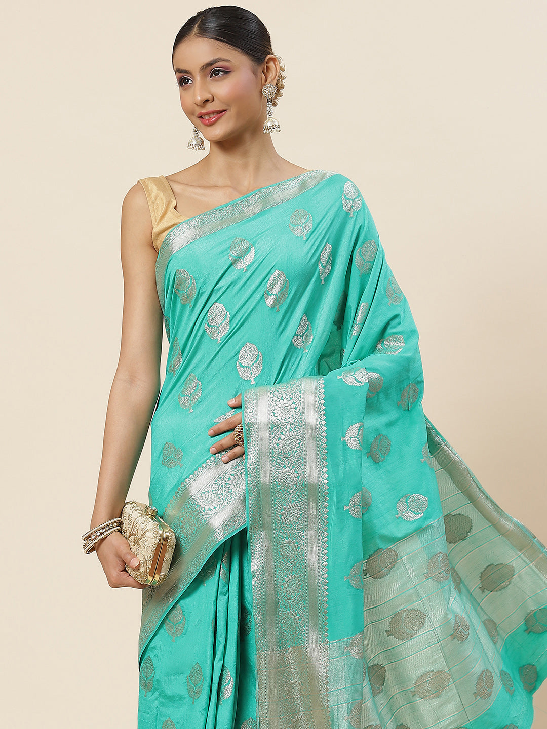 Zari Booti Woven Handloom Saree