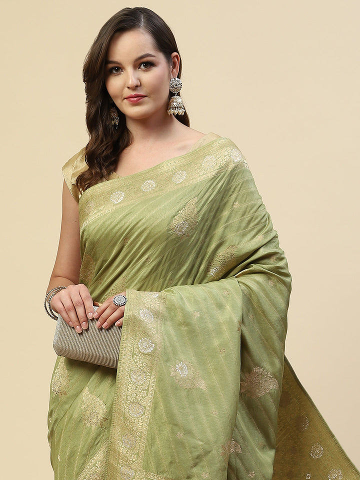 Zari Jaal Handloom Woven Saree