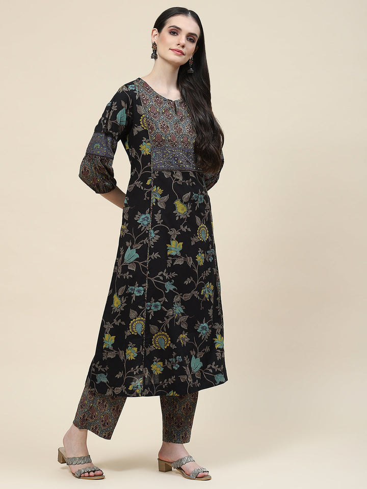 Floral Printed Cotton Kurta With Pants
