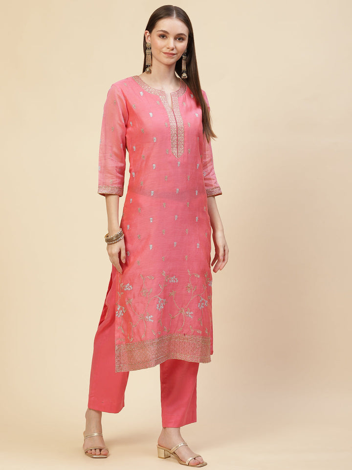 Resham Booti Cotton Kurta With Pants &amp; Dupatta