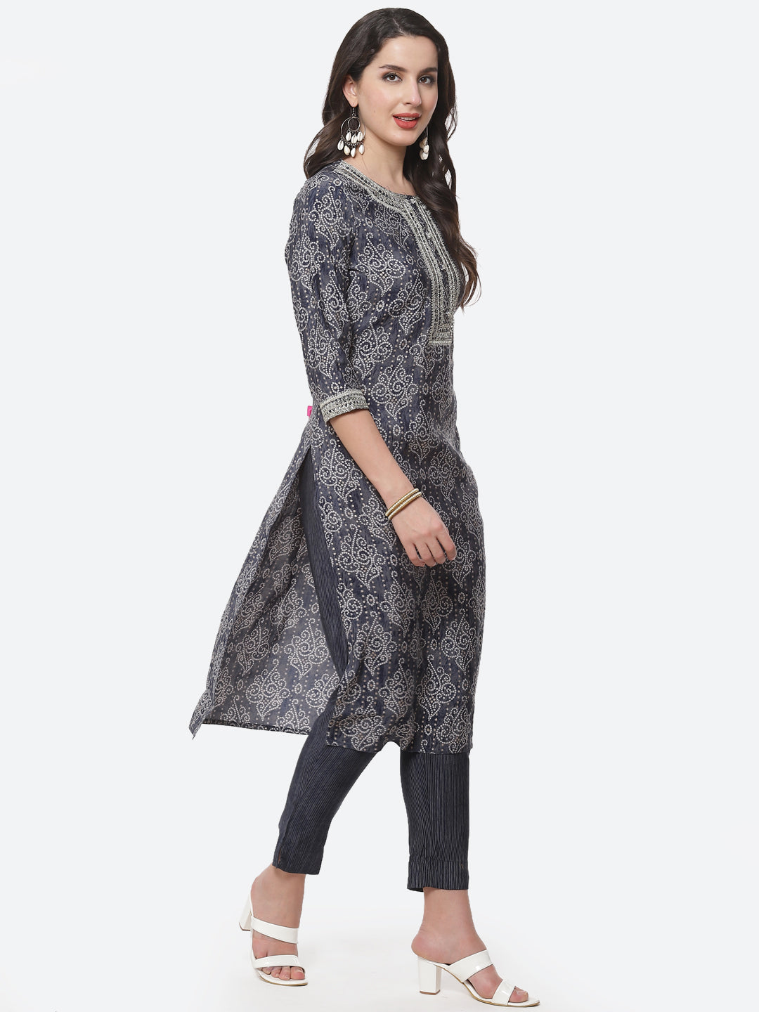 Bandhani Printed Zari Neck Cotton Kurti With Pant