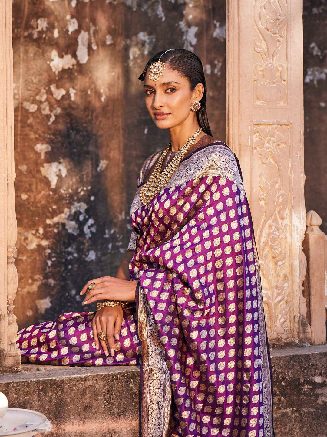 Zari Booti Banarasi Woven Saree