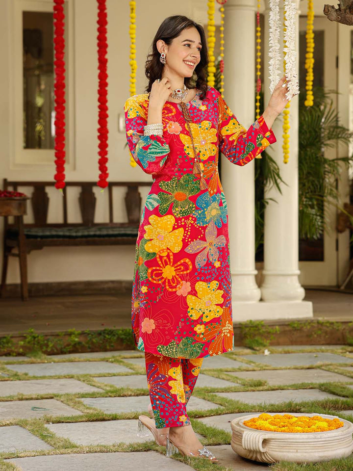 Floral Printed Crepe Kurta With Pants