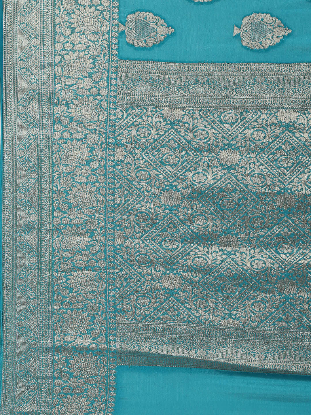 Zari Booti Crepe Plain Saree
