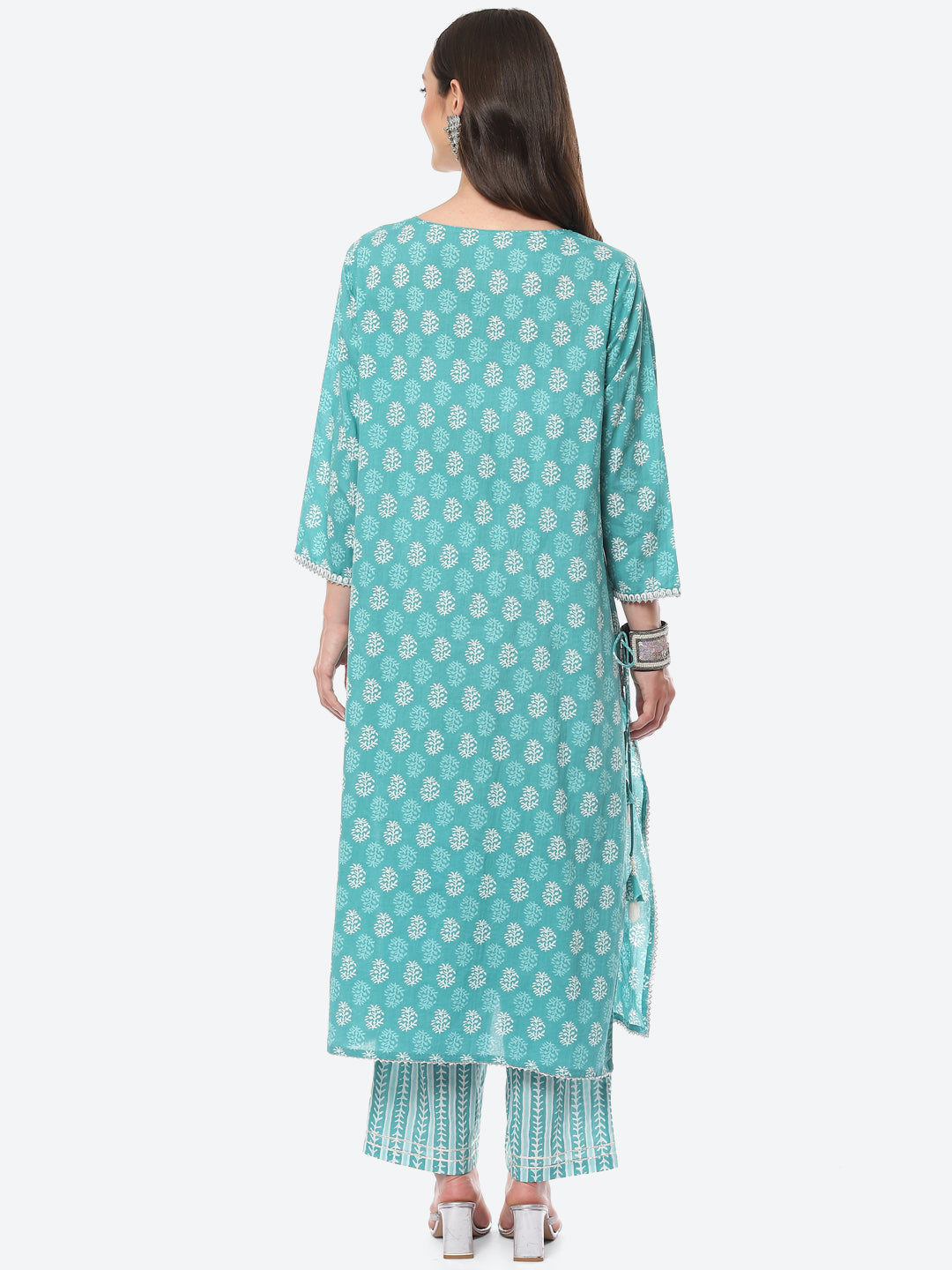 Zari Neck Embroidered Cotton Kurta With Pant