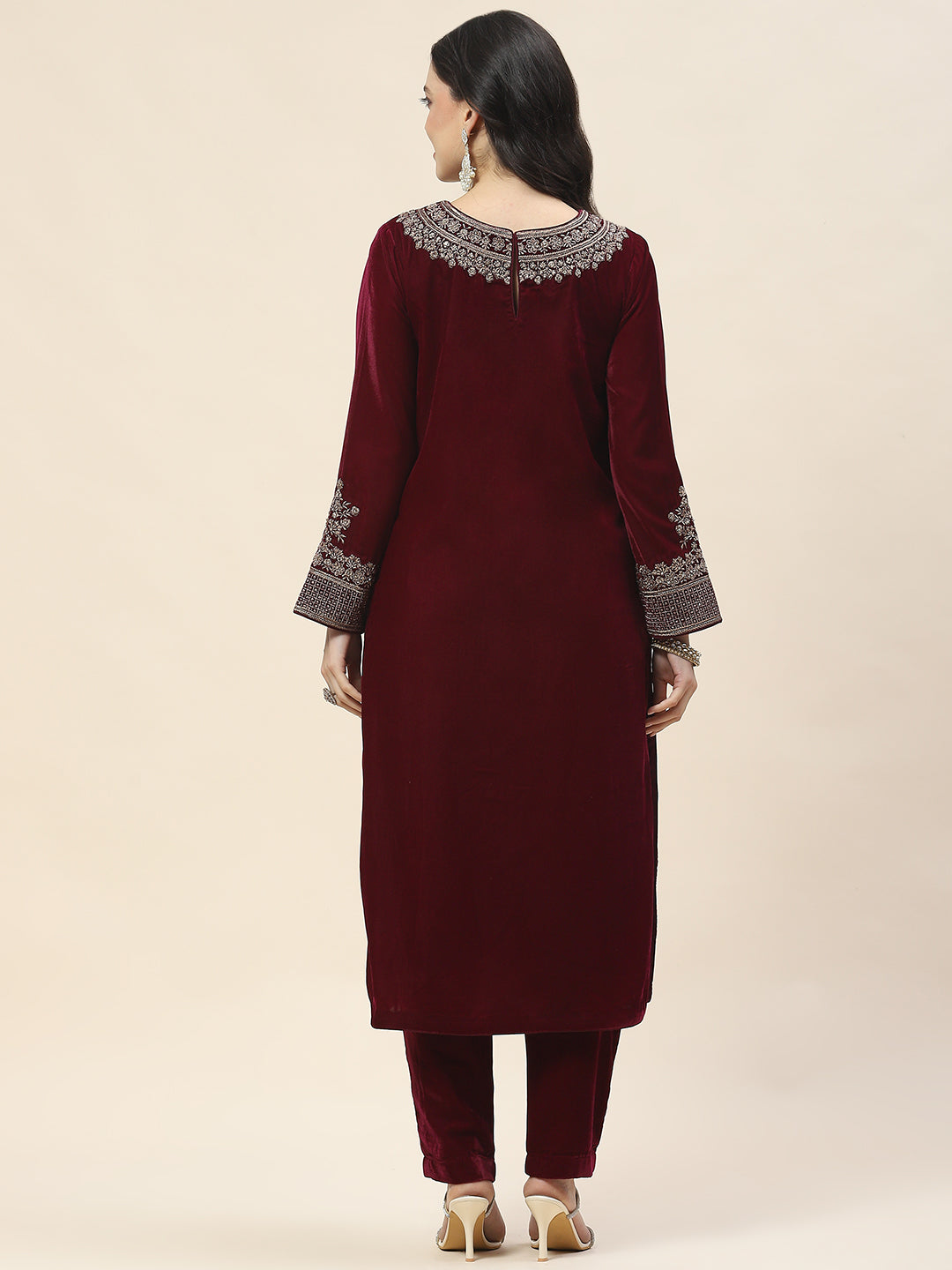 Neck Embroidered Velvet Kurta With Pants