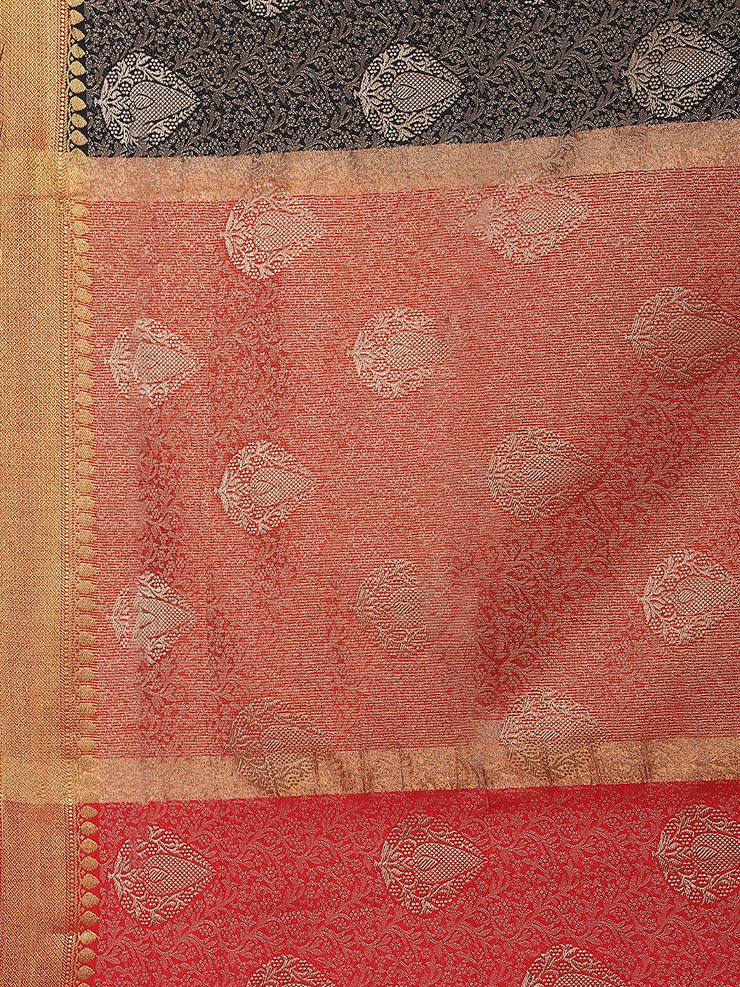 Zari Border Booti Art Handloom Woven Saree