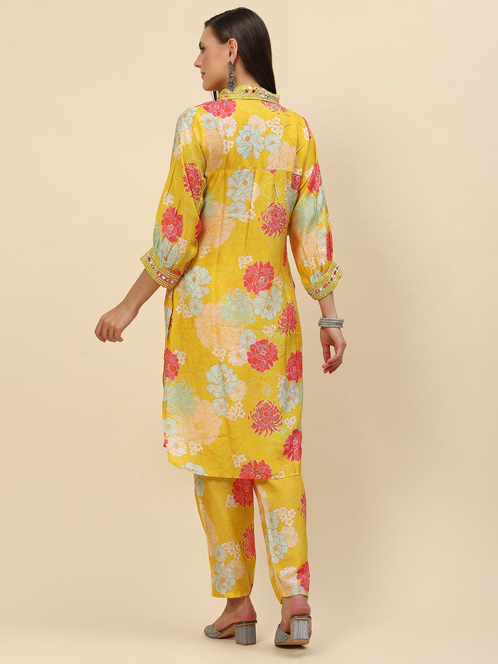 Floral Printed Muslin Kurta With Pants