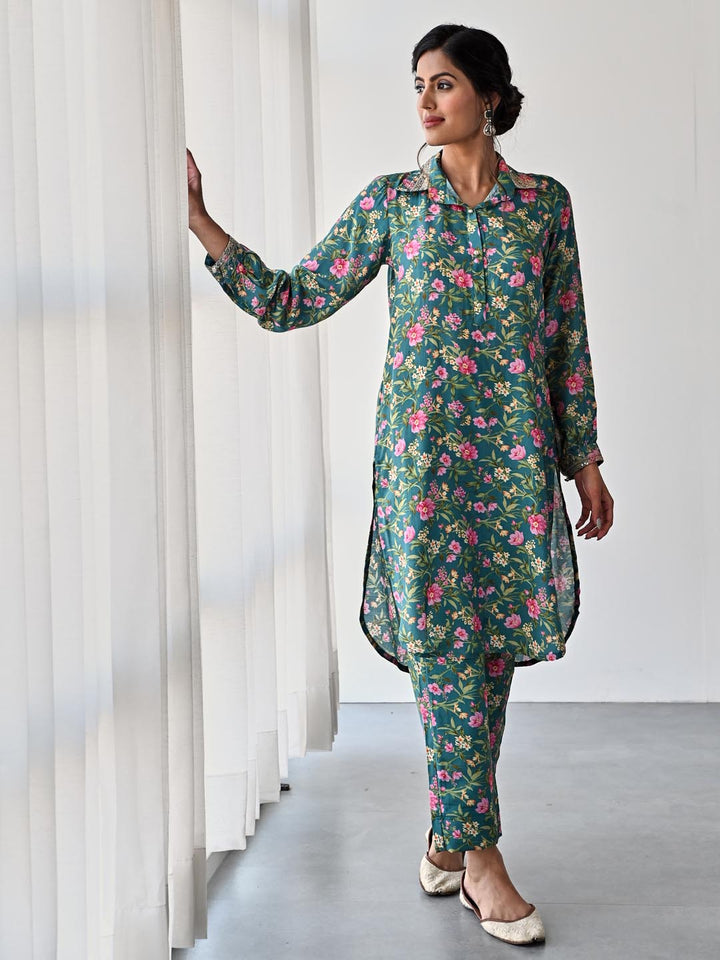 Floral Printed Collar Neck Muslin Kurta With Pants