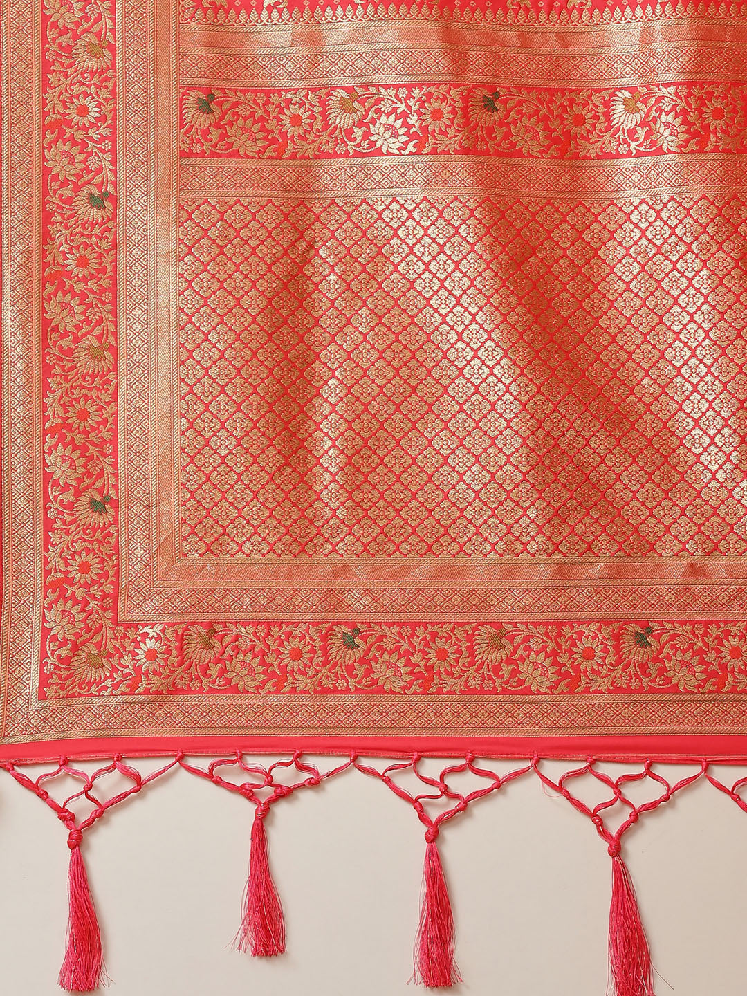 Zari Jaal Art Handloom Woven Saree