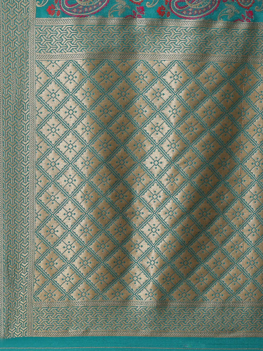 Zari Jaal Handloom Woven Saree